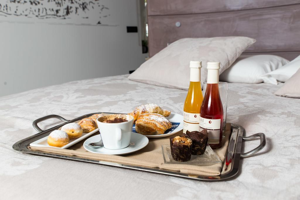 Bed and Breakfast La Residenza Del Monaco Bianco Матера Экстерьер фото